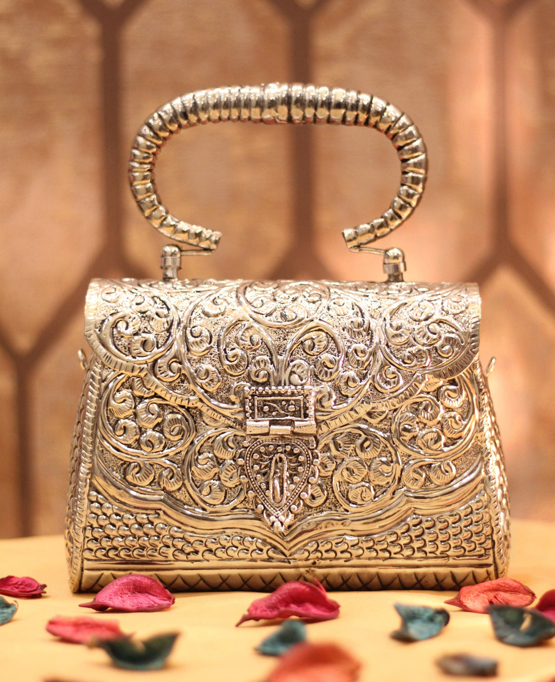 Silver Vintage Chic Clutch Bag