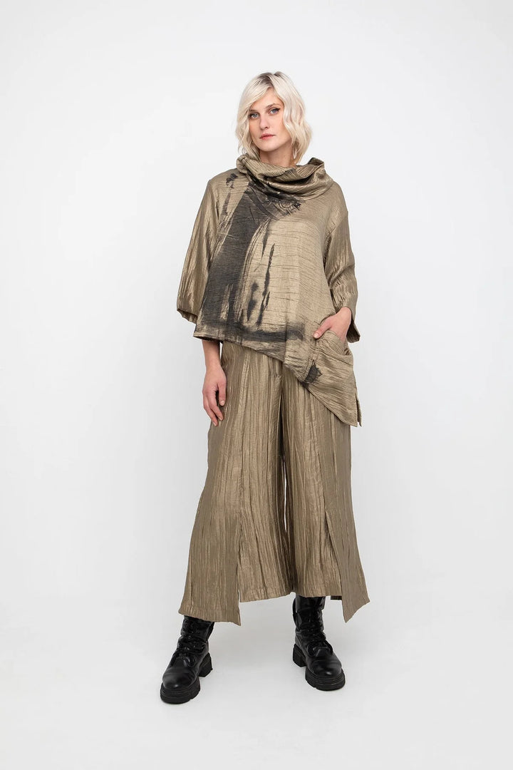 Asymmetric Gold Top